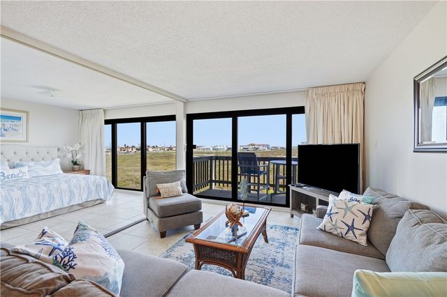 15340 Leeward Dr 303, Corpus Christi, TX 78418