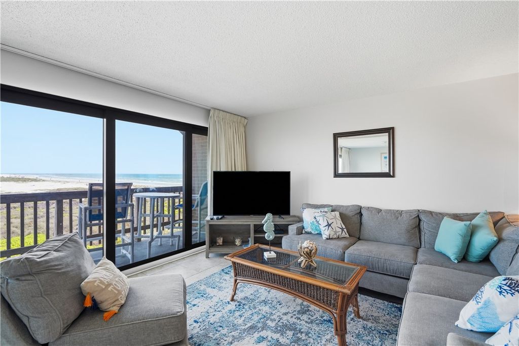 15340 Leeward Dr 303, Corpus Christi, TX 78418 — photo 2