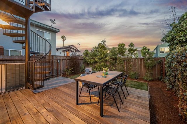 1609 Kains Ave, Berkeley, CA 94702