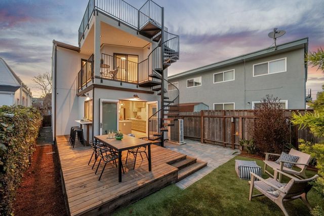 1609 Kains Ave, Berkeley, CA 94702