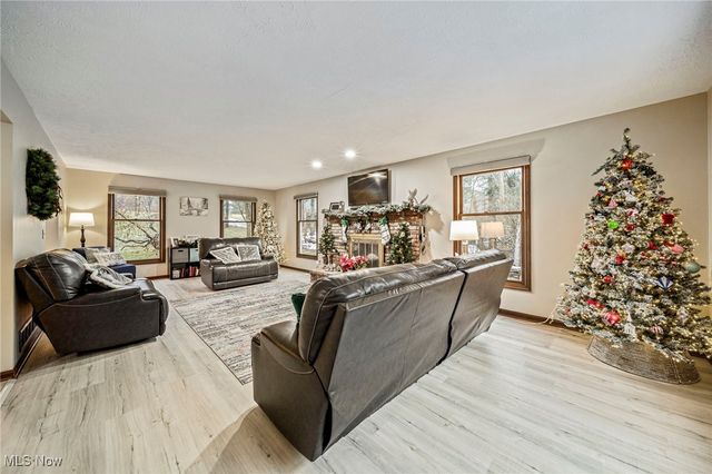 13340 Auburn Road, Chardon, OH 44024