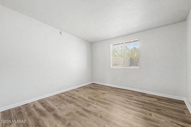 2742 W Dakota Street, Tucson, AZ 85746