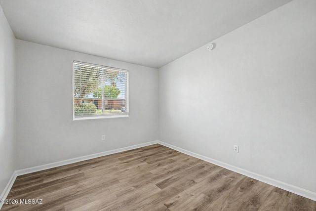 2742 W Dakota Street, Tucson, AZ 85746