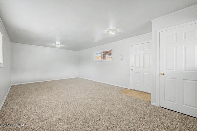 2742 W Dakota Street, Tucson, AZ 85746