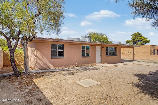 2742 W Dakota Street, Tucson, AZ 85746