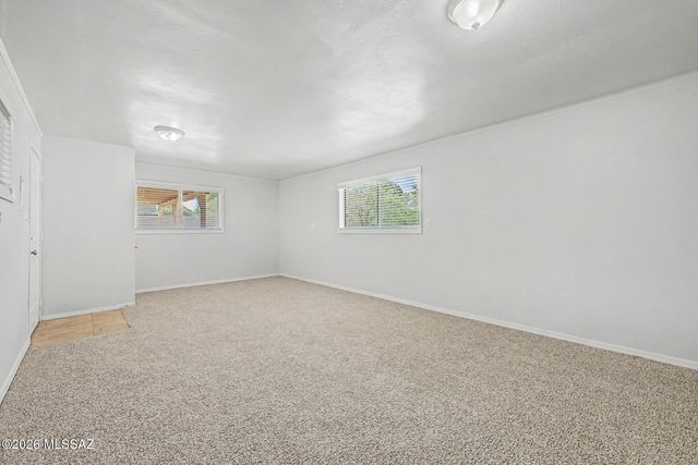 2742 W Dakota Street, Tucson, AZ 85746
