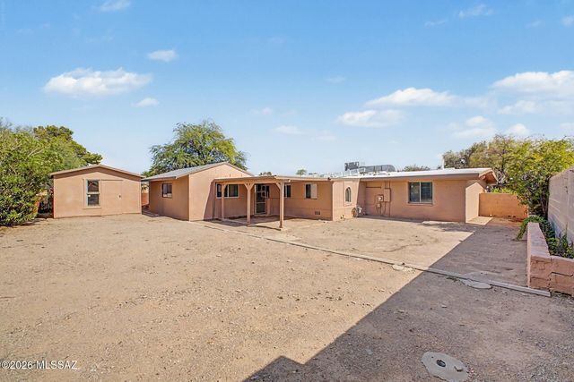2742 W Dakota Street, Tucson, AZ 85746