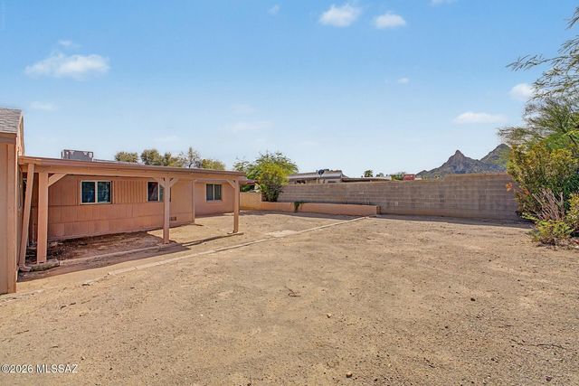 2742 W Dakota Street, Tucson, AZ 85746