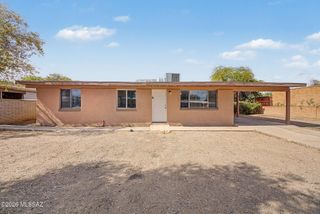 2742 W Dakota Street, Tucson, AZ 85746