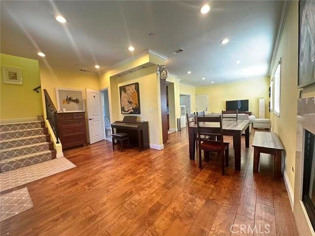 58 S Altadena Dr, Pasadena, CA 91107