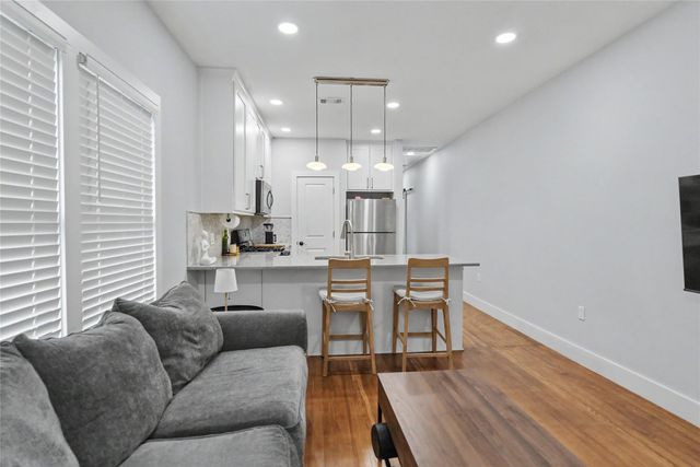2506 E Cesar Chavez ST, Austin, TX 78702