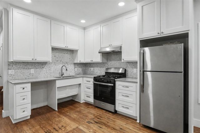 2506 E Cesar Chavez ST, Austin, TX 78702