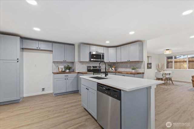 135 117th Street S, Tacoma, WA 98444