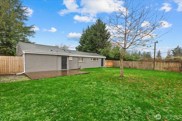 135 117th Street S, Tacoma, WA 98444