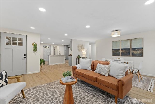 135 117th Street S, Tacoma, WA 98444