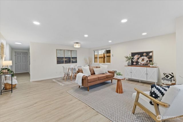 135 117th Street S, Tacoma, WA 98444