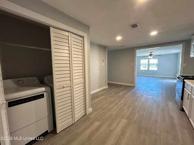 2004 47th Avenue, A, Gulfport, MS 39501