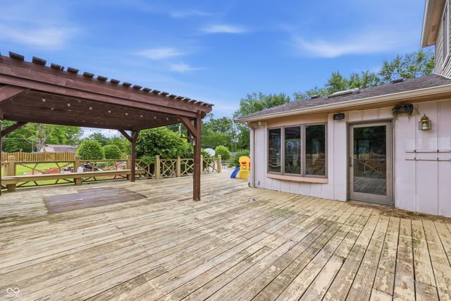 2620 N Richard Drive, Shelbyville, IN 46176