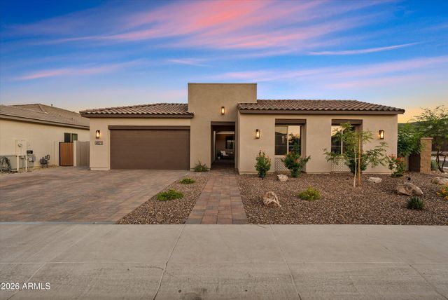 4823 W FLAT IRON Court, Queen Creek, AZ 85144