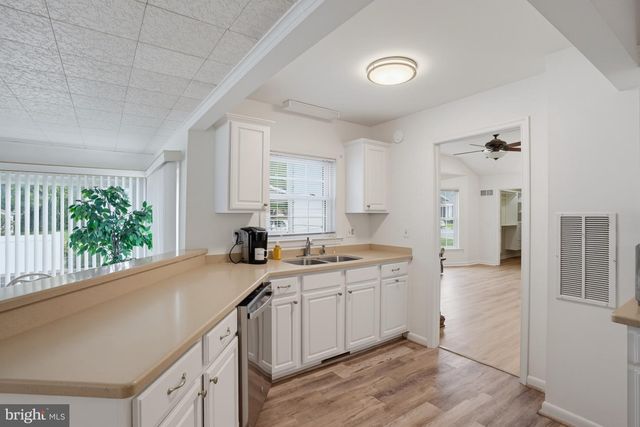 30 BERTRAND DR, Dover, DE 19904
