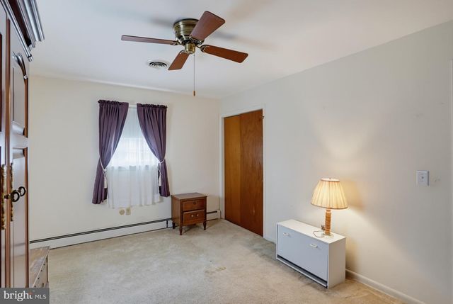 30 BERTRAND DR, Dover, DE 19904