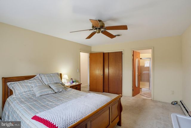 30 BERTRAND DR, Dover, DE 19904