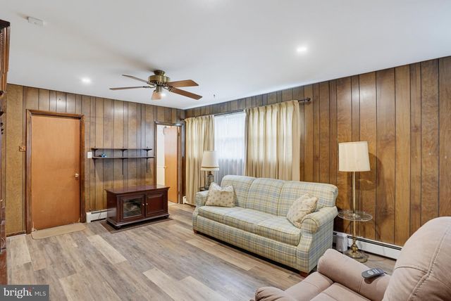 30 BERTRAND DR, Dover, DE 19904