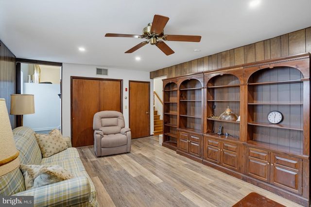 30 BERTRAND DR, Dover, DE 19904
