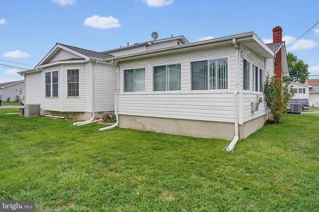 30 BERTRAND DR, Dover, DE 19904