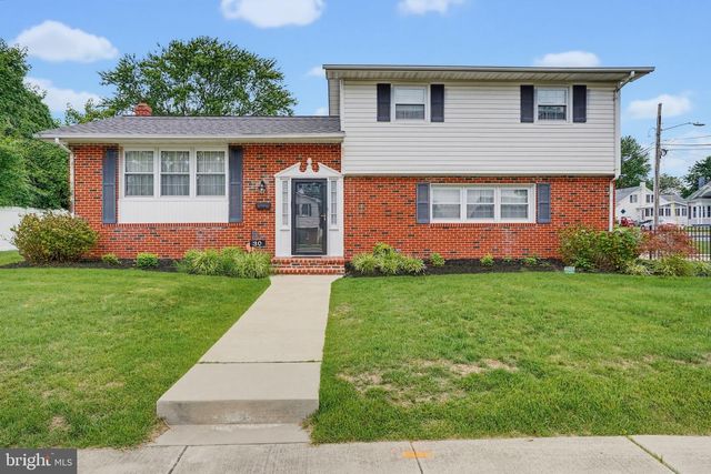 30 BERTRAND DR, Dover, DE 19904