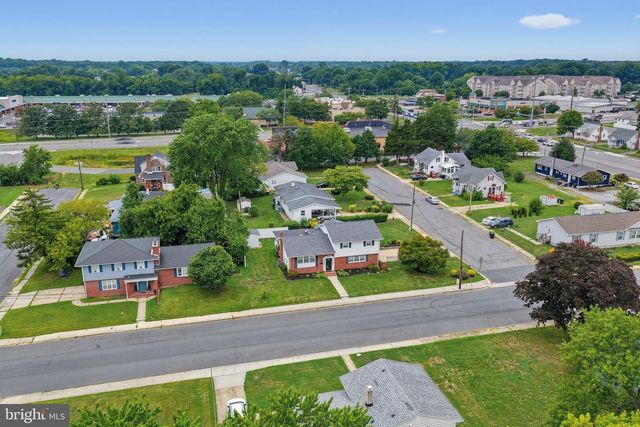 30 BERTRAND DR, Dover, DE 19904
