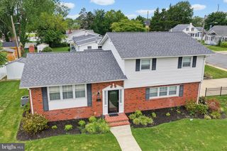 30 BERTRAND DR, Dover, DE 19904