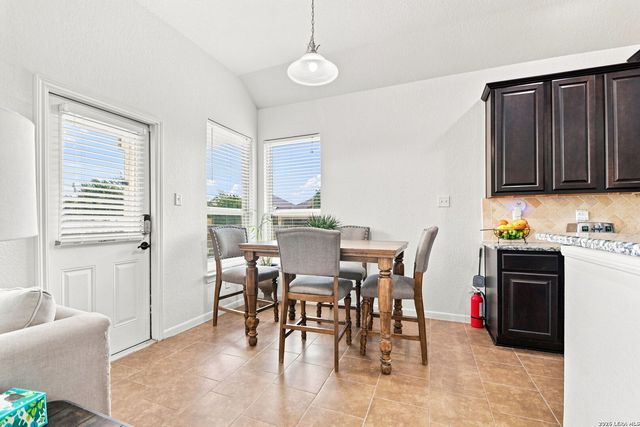 726 GRAY CLOUD DR, New Braunfels, TX 78130