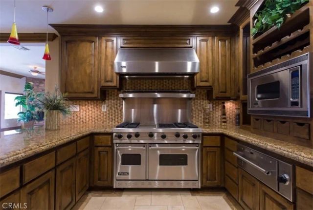 40900 Breezy Pass D, Palm Desert, CA 92211