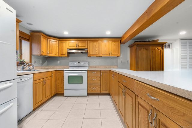 57 Gray Rock Road, Trumbull, CT 06611