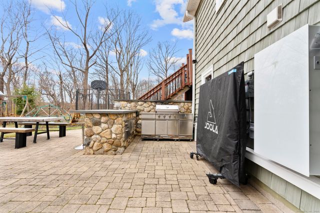 57 Gray Rock Road, Trumbull, CT 06611