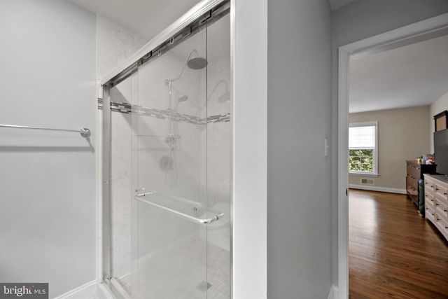 13112 LAUREL GLEN RD, Clifton, VA 20124
