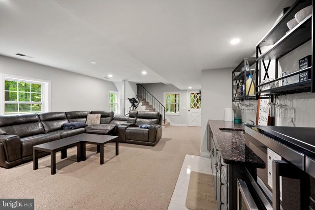 13112 LAUREL GLEN RD, Clifton, VA 20124