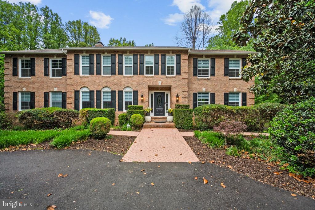 13112 LAUREL GLEN RD, Clifton, VA 20124