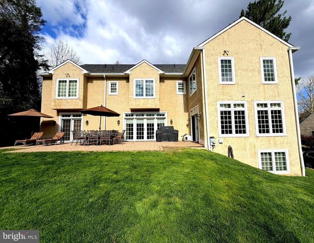 825 HAGYS FORD RD, Penn Valley, PA 19072