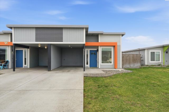 2412 E Helena St, Pasco, WA 99301