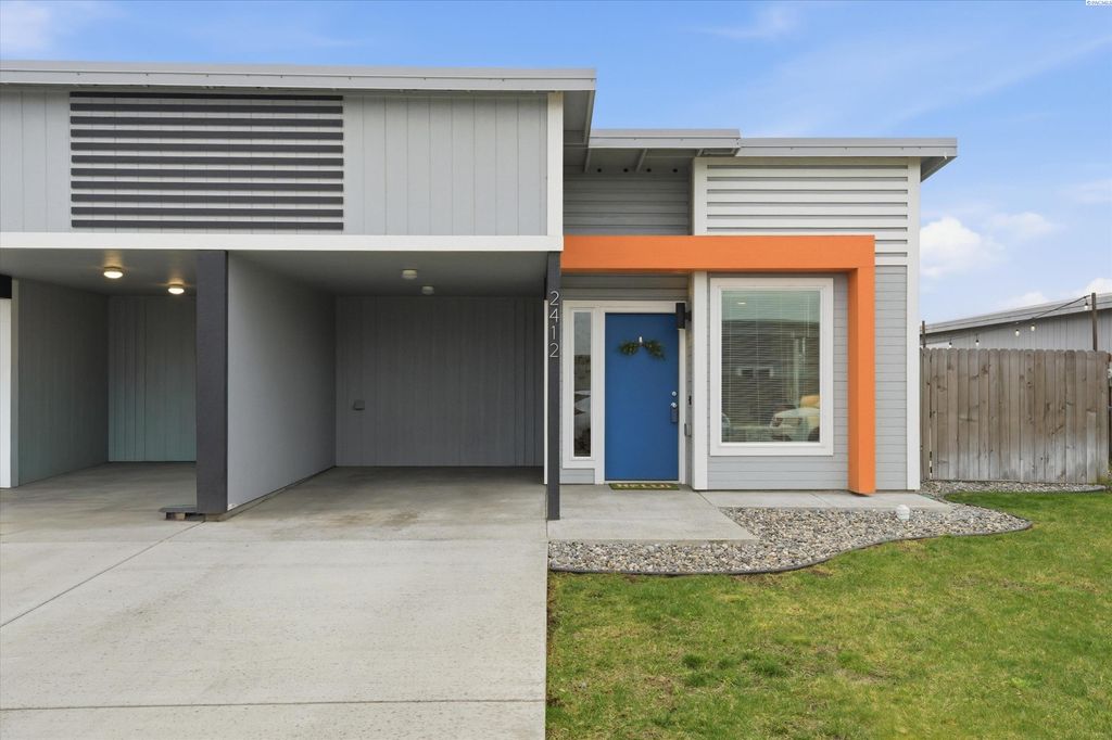 2412 E Helena St, Pasco, WA 99301