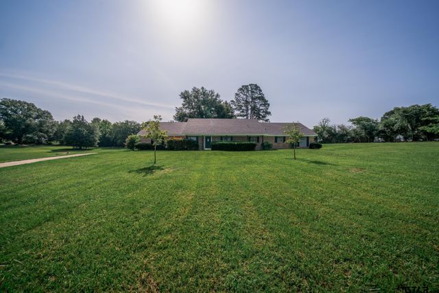 1668 FM 2685, Gladewater, TX 75647