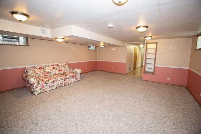 10756 S Albany Avenue, Chicago, IL 60655