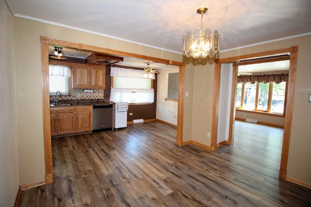 10756 S Albany Avenue, Chicago, IL 60655