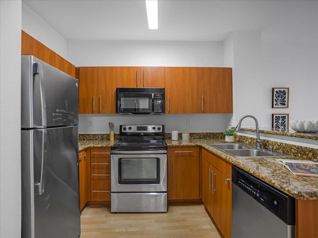 1060 S 3rd Street 216, San Jose, CA 95112