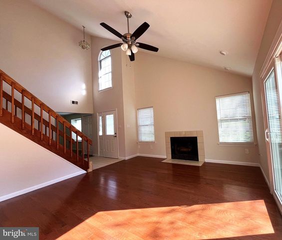 40-H ROXBURY CT, Princeton, NJ 08540