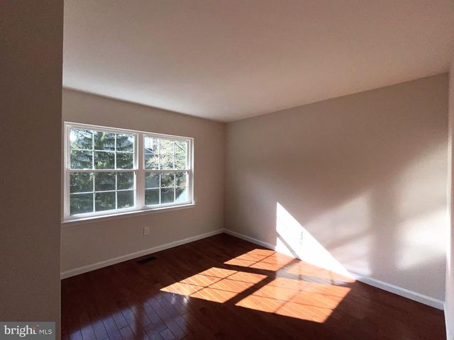 40-H ROXBURY CT, Princeton, NJ 08540