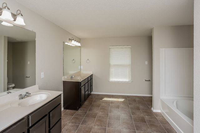 4252 Glen Abbey Drive, Fort Worth, TX 76036