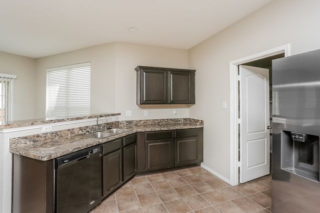 4252 Glen Abbey Drive, Fort Worth, TX 76036